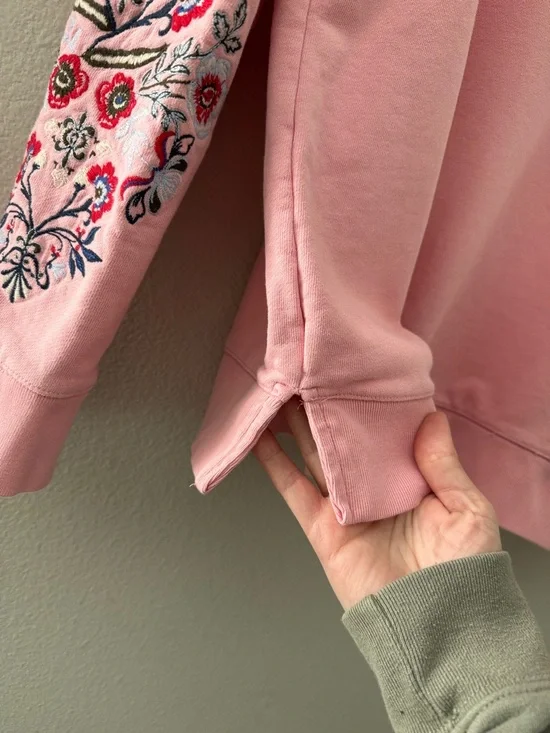 Talbots Pink Embroidered-Sleeve Crewneck Sweatshirt Size Medium - Picture 4 of 5